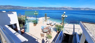 TG1646 - Villa in prima fila e sopra una spiaggia, Čiovo, in vendita