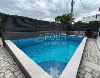 Kraljevica, Križišće, casa a schiera con piscina, 177m2