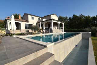 Vižinada, 270m2