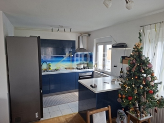 Santa Domenica, Kerestinec, su due piani, 3 camere da letto, 103.85m2