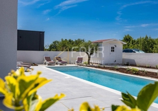 Istria, Vodnjan, casa indipendente con piscina