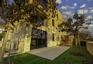 Istria, Umago - zona circostante, appartamento - resort di lusso, prima fila sul mare