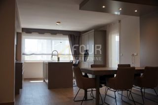 Rovinj, 141,80m2