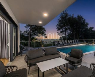 Mošćenička Draga, 430m2