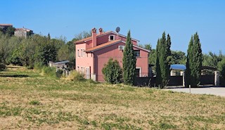 casa con vista mare ed un giardino grandissimo