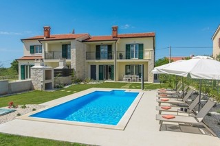 Casa in vendita in Istria, vicino a Parenzo