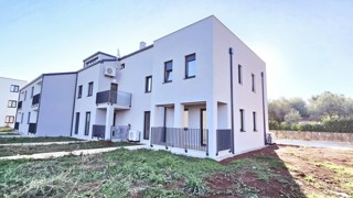 Vendita – appartamento nuovo 52,85 m² con terrazza e vista mare, 5 km da Parenzo