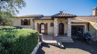 Casa bifamiliare con vista mare – a 10 km da Parenzo – Arredata, 100 m²