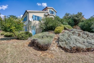 Casa con piscina e vista mare, vendita Parenzo