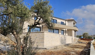 bellissima villa a Kaštelir