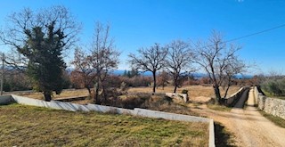 terreno edificabile vicino a Višnjan