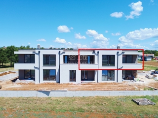 Appartamento con piscina in un nuovo edificio a 4 km da Parenzo