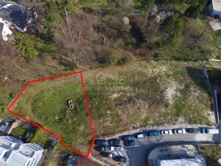 Terreno con permesso valido per la costruzione di appartamenti e contributi per utenze pagati