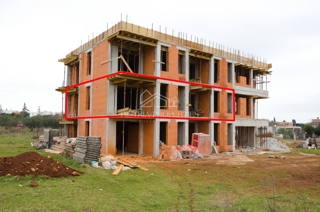 Confortevole appartamento con 3 camere da letto, cucina attrezzata e 2 terrazze