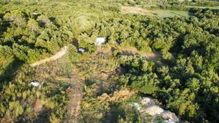 Vodnjan - terreno edificabile 1.000 m² + 7.000 m² terreno bonus!