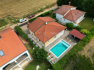 Casa top con piscina vicino a Parenzo