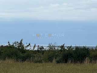 Galižana, terreno eccellente con vista mare, 5 km dal mare