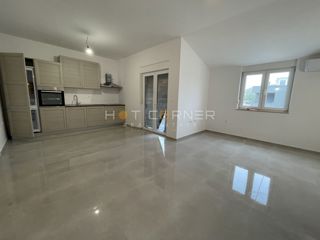 Appartamento Valbandon, Fažana, 79m2