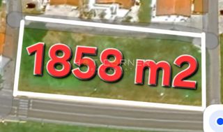 Novigrad terreno edificabile 1.858 m² – 2 km mare!