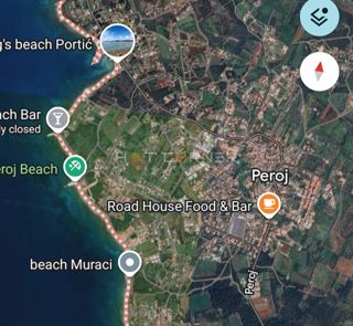 Terreno agricolo con oliveto – prima fila al mare, Peroj