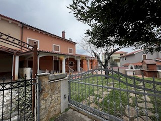 Bellissima casa a Premantura