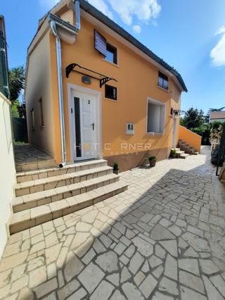 Casa Pješčana Uvala, Medulin, 102m2
