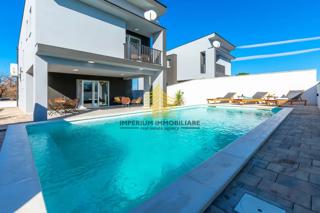 Casa, Vendita, Zona di Zara, Murvica, 100m2, A schiera