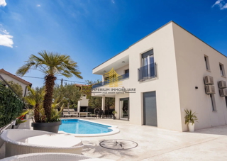 Casa, Vendita, Kaštel Stari, 190m2, Indipendente