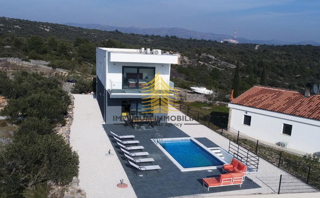 Casa, Vendita, Marina, Vinišće, 180m2, Indipendente