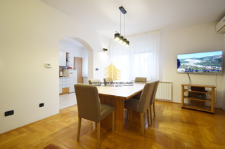 Casa, Vendita, Novi Zagabria - Ovest, Ježdovec, 540m2, Indipendente