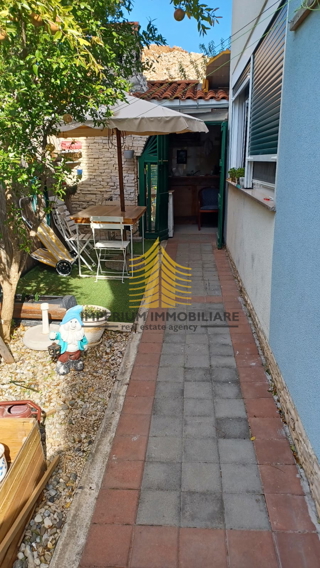 Appartamento, Vendita, Šibenik-dintorni, Brodarica, 90m2, 2,5 locali (2 camere + soggiorno doppio)