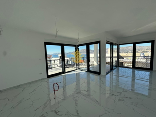 Appartamento, Vendita, Okrug, Okrug Gornji, 110m2, 4,5 locali (4S+DB)