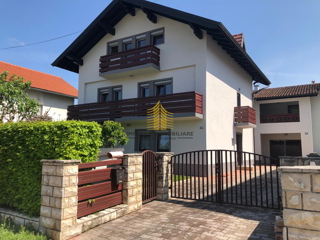 Casa, Vendita, Samobor, Giznik, 210m2, Indipendente