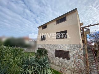 Medulin, Casa indipendente con 3 unità abitative e vista mare