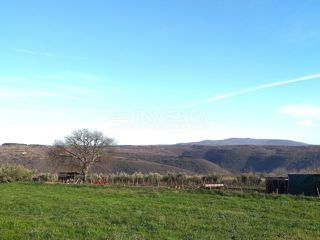 Sutivanac, tre terreni edificabili 4.088 m²