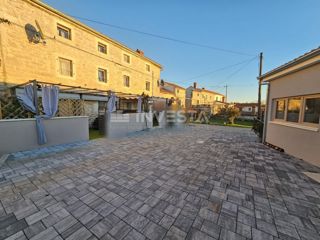 Bellissima villa in pietra vicino a Poreč