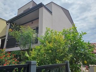 Pola centro, casa nuova completamente arredata con garage