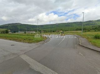 Buzet – terreno edificabile di 9.575 m² a destinazione commerciale