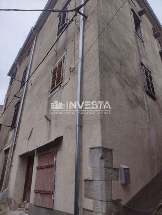 Montona, Casa a schiera nel centro storico con vista incantevole