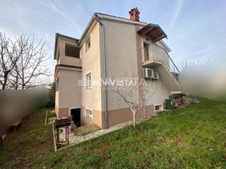 Dignano, casa indipendente con 2 unità abitative, vista mare