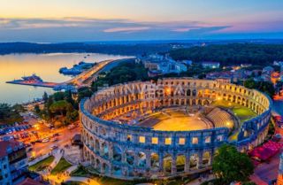 Pola - attraenti terreni edificabili a 200 metri dal mare