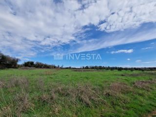 Šišan, terreno agricolo ai margini dell'urbanizzazione, 1250 m2