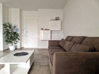 Appartamento spazioso a 300 m dalla spiaggia, 3 camere, bagno, WC