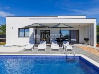 Dignano, villa indipendente al piano terra con piscina, nuova costruzione