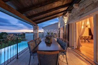 Villa di design con vista mare