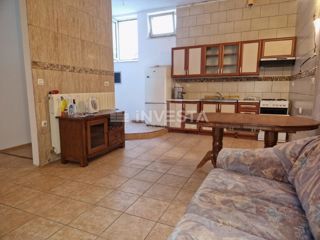 Pola, Gregovica, appartamento economico nel seminterrato vicino al centro città