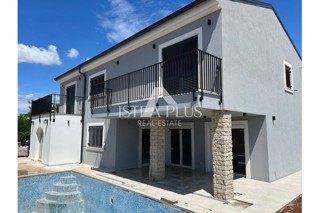 Istria, zona Parenzo, Villa con piscina e vista mare!