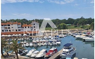Appartamento prima fila al mare, vista sul mare aperto, Červar Porat