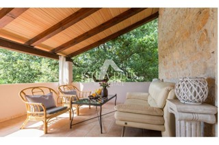 Istria, zona Parenzo - Casa indipendente con piscina immersa nella natura