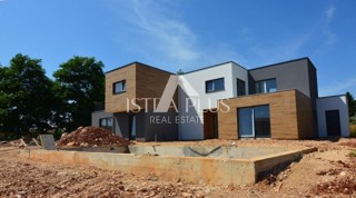 Istria, zona Parenzo - Moderna casa bifamiliare con piscina